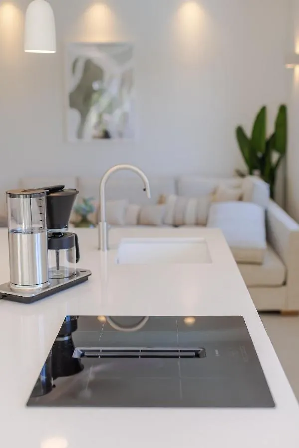 The Olive Poolhouse Apartment Split 0*,