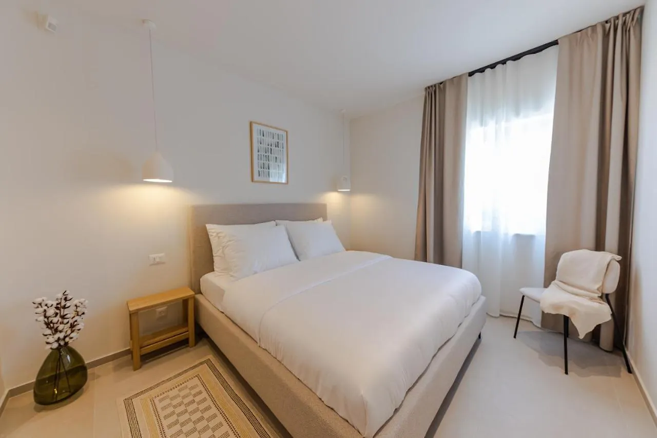 The Olive Poolhouse Apartment Split 0*,